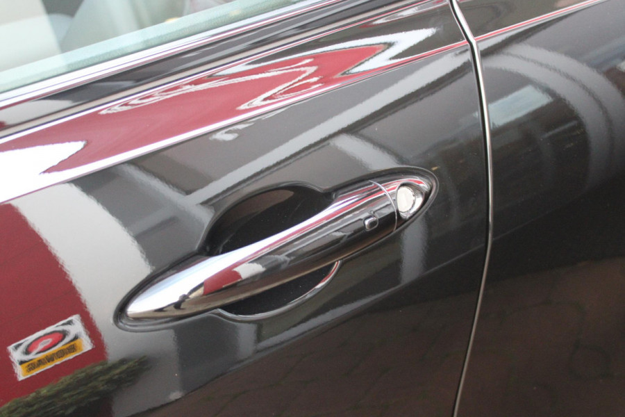 Alfa Romeo Tonale 1.3T PHEV 280PK VELOCE Q4 | PANORAMISCH SCHUIF / KANTELDAK | LEDEREN BEKLEDING | VOORSTOELEN / STUUR VERWARMD | VOORSTOELEN GEVENTILEERD | VOORSTOELEN ELEKTRISCH VERSTELBAAR | DRAADLOOS APPLE CARPLAY / ANDROID AUTO | 360° CAMERA | AUTOMATISCH DIMMENDE BUITENSPIEGELS | 20"INCH LICHTMETALEN VELGEN | ADAPTIVE CRUISE CONTROL | KEYLESS ENTRY / START | ELEKTRISCH BEDIENBARE ACHTERKLEP | DRAADLOZE TELEFOONLADER | AMBIENT LIGHTING | DONKERE HEMELBEKLEDING | SCHAKELFLIPPERS AAN HET STUUR | VERWARMDE RUITENSPROEIERS |