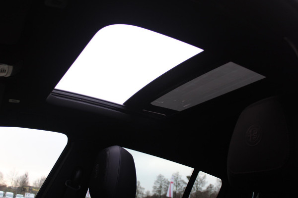 Alfa Romeo Tonale 1.3T PHEV 280PK VELOCE Q4 | PANORAMISCH SCHUIF / KANTELDAK | LEDEREN BEKLEDING | VOORSTOELEN / STUUR VERWARMD | VOORSTOELEN GEVENTILEERD | VOORSTOELEN ELEKTRISCH VERSTELBAAR | DRAADLOOS APPLE CARPLAY / ANDROID AUTO | 360° CAMERA | AUTOMATISCH DIMMENDE BUITENSPIEGELS | 20"INCH LICHTMETALEN VELGEN | ADAPTIVE CRUISE CONTROL | KEYLESS ENTRY / START | ELEKTRISCH BEDIENBARE ACHTERKLEP | DRAADLOZE TELEFOONLADER | AMBIENT LIGHTING | DONKERE HEMELBEKLEDING | SCHAKELFLIPPERS AAN HET STUUR | VERWARMDE RUITENSPROEIERS |