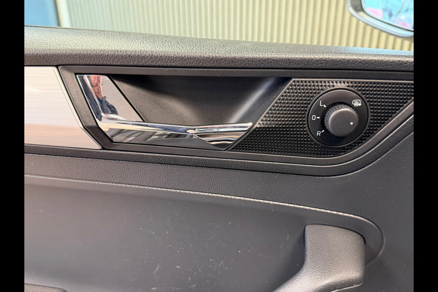 Škoda Rapid Spaceback 1.0 TSI Greentech Drive AUT. TREKHAAK CRUISE CONTROL PARKEERSENSOREN NAVI STOELVERWARMING