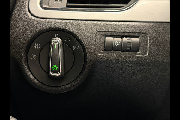 Škoda Rapid Spaceback 1.0 TSI Greentech Drive AUT. TREKHAAK CRUISE CONTROL PARKEERSENSOREN NAVI STOELVERWARMING