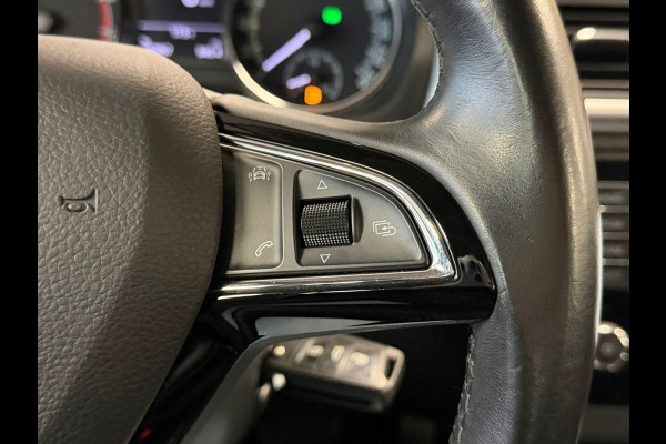 Škoda Rapid Spaceback 1.0 TSI Greentech Drive AUT. TREKHAAK CRUISE CONTROL PARKEERSENSOREN NAVI STOELVERWARMING