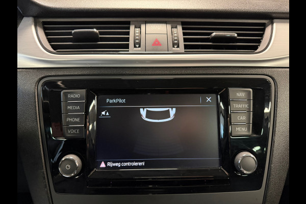 Škoda Rapid Spaceback 1.0 TSI Greentech Drive AUT. TREKHAAK CRUISE CONTROL PARKEERSENSOREN NAVI STOELVERWARMING