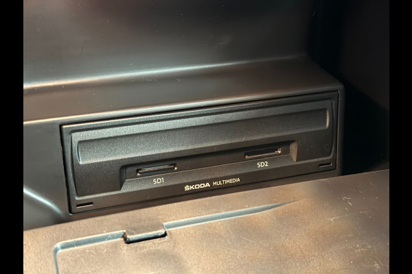 Škoda Rapid Spaceback 1.0 TSI Greentech Drive AUT. TREKHAAK CRUISE CONTROL PARKEERSENSOREN NAVI STOELVERWARMING