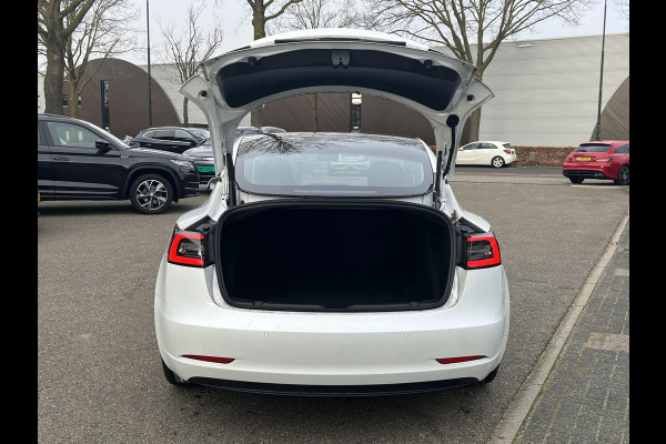 Tesla Model 3 Standard RWD Plus 60 kWh