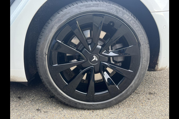 Tesla Model 3 Standard RWD Plus 60 kWh