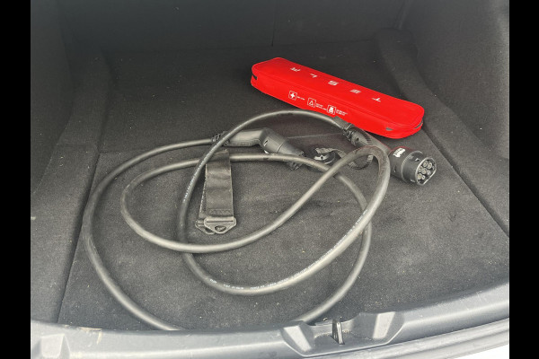 Tesla Model 3 Standard RWD Plus 60 kWh