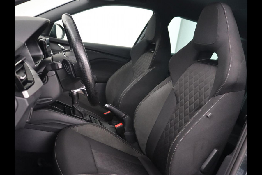 Škoda Kamiq 1.0 TSI Sport | Automaat | Carplay | Sportstoelen | DAB | Climate control | Parkeerhulp | Cruise control | Full LED | Bluetooth
