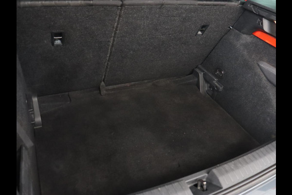 Škoda Kamiq 1.0 TSI Sport | Automaat | Carplay | Sportstoelen | DAB | Climate control | Parkeerhulp | Cruise control | Full LED | Bluetooth