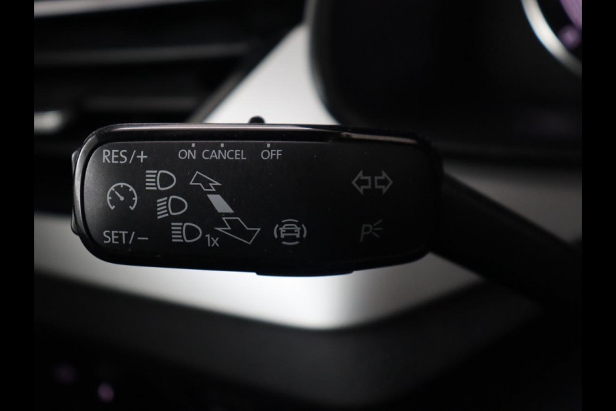 Škoda Kamiq 1.0 TSI Sport | Automaat | Carplay | Sportstoelen | DAB | Climate control | Parkeerhulp | Cruise control | Full LED | Bluetooth