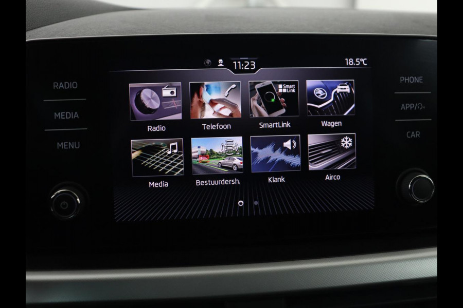 Škoda Kamiq 1.0 TSI Sport | Automaat | Carplay | Sportstoelen | DAB | Climate control | Parkeerhulp | Cruise control | Full LED | Bluetooth