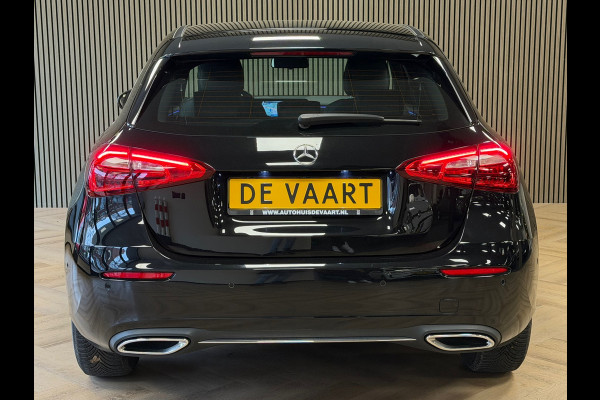 Mercedes-Benz A-Klasse 180 Business Solution AUT. PARKEERSENSOREN VOOR EN ACHTER CRUISE CONTROL STOELVERWARMING NAVI LDER