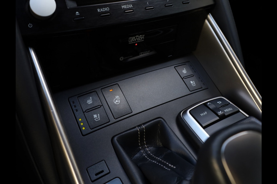 Lexus IS 300h Hybrid Luxury Line | Mark Levinson | Stoelventilatie | LED