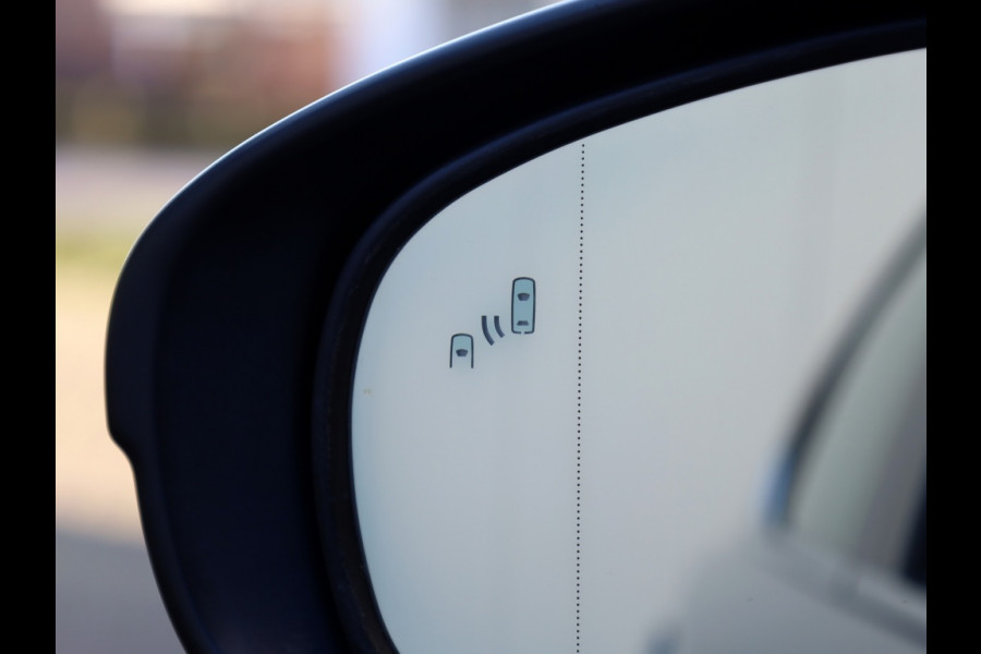 Lexus IS 300h Hybrid Luxury Line | Mark Levinson | Stoelventilatie | LED