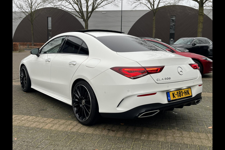Mercedes-Benz CLA-Klasse 200 Business Solution AMG VAN: €34.900,- | VOOR: €31.877,- | UW E INDEJAARSVOORDEEL: €3.023,- l 1e eigenaar | NL Auto  Panoramadak | Sfeerverlichting | Elektrische stoelen met geheugen | Camera | Apple CarPlay | Rijklaar geleverd met 12 maanden BOVAG-garantie