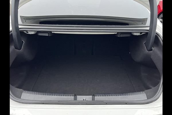 Mercedes-Benz CLA-Klasse 200 Business Solution AMG VAN: €34.900,- | VOOR: €31.877,- | UW E INDEJAARSVOORDEEL: €3.023,- l 1e eigenaar | NL Auto  Panoramadak | Sfeerverlichting | Elektrische stoelen met geheugen | Camera | Apple CarPlay | Rijklaar geleverd met 12 maanden BOVAG-garantie