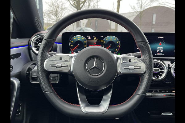 Mercedes-Benz CLA-Klasse 200 Business Solution AMG VAN: €34.900,- | VOOR: €31.877,- | UW E INDEJAARSVOORDEEL: €3.023,- l 1e eigenaar | NL Auto  Panoramadak | Sfeerverlichting | Elektrische stoelen met geheugen | Camera | Apple CarPlay | Rijklaar geleverd met 12 maanden BOVAG-garantie