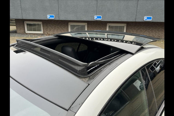 Mercedes-Benz CLA-Klasse 200 Business Solution AMG VAN: €34.900,- | VOOR: €31.877,- | UW E INDEJAARSVOORDEEL: €3.023,- l 1e eigenaar | NL Auto  Panoramadak | Sfeerverlichting | Elektrische stoelen met geheugen | Camera | Apple CarPlay | Rijklaar geleverd met 12 maanden BOVAG-garantie