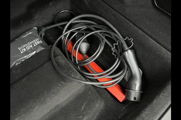 Lynk & Co 01 1.5 VAN: €24.900,- VOOR: €21.440,- UW EINDEJAARSVOORDEEL: €3.460,- | PHEV PLUG-IN HYBRIDE | COMPLETE AUTO | ELEKTRISCH PANORAMADAK | FULL OPTIONS | LYNK & CO GARANTIE T/M 05-2026 | RIJKLAAR GELEVERD | BTW VERREKENBAARE|