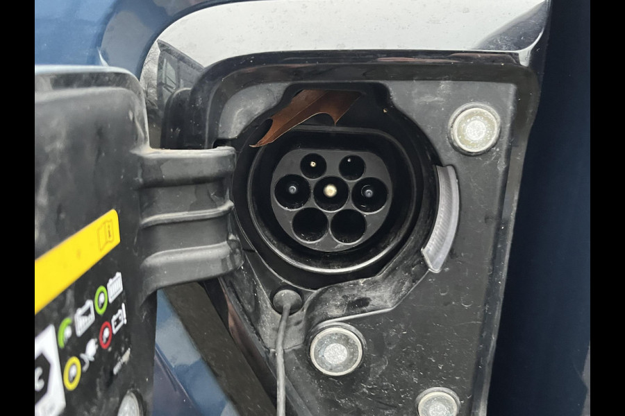 Lynk & Co 01 1.5 VAN: €24.900,- VOOR: €21.440,- UW EINDEJAARSVOORDEEL: €3.460,- | PHEV PLUG-IN HYBRIDE | COMPLETE AUTO | ELEKTRISCH PANORAMADAK | FULL OPTIONS | LYNK & CO GARANTIE T/M 05-2026 | RIJKLAAR GELEVERD | BTW VERREKENBAARE|