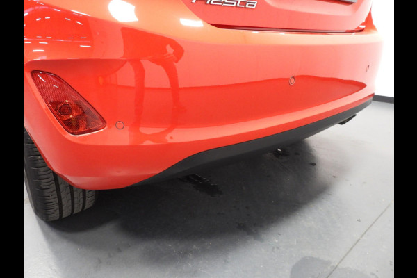 Ford Fiesta 1.0 EcoBoost Titanium NAVI-APP/CLIMA/LED/PDC/15"LMV!