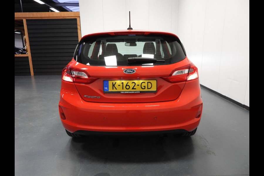 Ford Fiesta 1.0 EcoBoost Titanium NAVI-APP/CLIMA/LED/PDC/15"LMV!