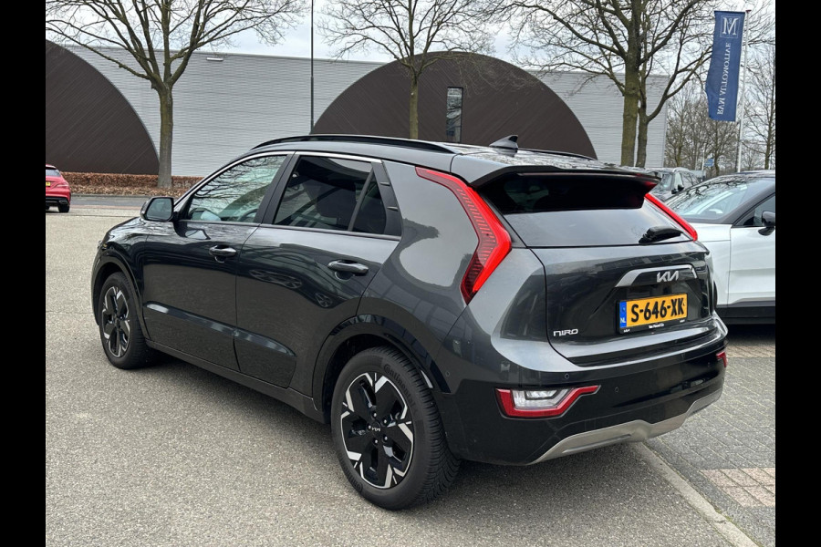 Kia Niro EV ExecutiveLine 64.8 kWh VAN: €31.900,- VOOR: €29.877,- UW EINDEJAARSVOORDEEL: €2.023|10 JAAR GARANTIE| PANO| STOEL+ STUURVERWARMING|ELEK. ACHTERKLEP|  STOELVENTILATIE| ACHTERBANK VERWARMD| MEM. STOEL| HEAD-UP|