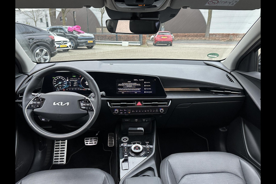 Kia Niro EV ExecutiveLine 64.8 kWh VAN: €31.900,- VOOR: €29.877,- UW EINDEJAARSVOORDEEL: €2.023|10 JAAR GARANTIE| PANO| STOEL+ STUURVERWARMING|ELEK. ACHTERKLEP|  STOELVENTILATIE| ACHTERBANK VERWARMD| MEM. STOEL| HEAD-UP|