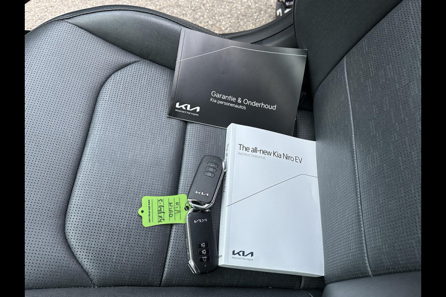 Kia Niro EV ExecutiveLine 64.8 kWh VAN: €31.900,- VOOR: €29.877,- UW EINDEJAARSVOORDEEL: €2.023|10 JAAR GARANTIE| PANO| STOEL+ STUURVERWARMING|ELEK. ACHTERKLEP|  STOELVENTILATIE| ACHTERBANK VERWARMD| MEM. STOEL| HEAD-UP|