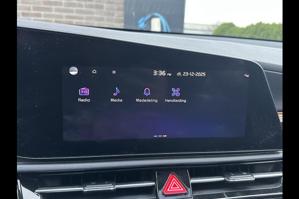 Kia Niro EV ExecutiveLine 64.8 kWh VAN: €31.900,- VOOR: €29.877,- UW EINDEJAARSVOORDEEL: €2.023|10 JAAR GARANTIE| PANO| STOEL+ STUURVERWARMING|ELEK. ACHTERKLEP|  STOELVENTILATIE| ACHTERBANK VERWARMD| MEM. STOEL| HEAD-UP|