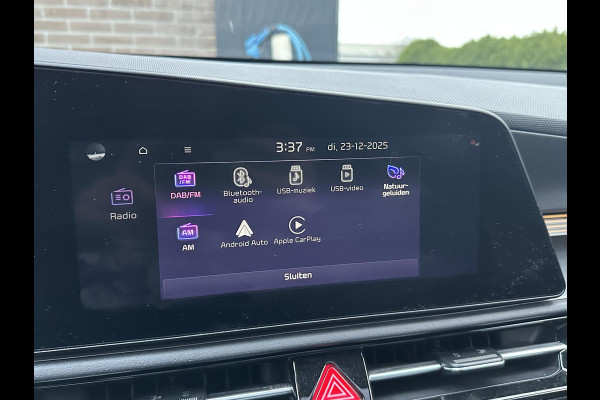 Kia Niro EV ExecutiveLine 64.8 kWh VAN: €31.900,- VOOR: €29.877,- UW EINDEJAARSVOORDEEL: €2.023|10 JAAR GARANTIE| PANO| STOEL+ STUURVERWARMING|ELEK. ACHTERKLEP|  STOELVENTILATIE| ACHTERBANK VERWARMD| MEM. STOEL| HEAD-UP|