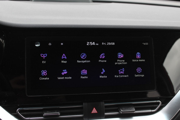 Kia e-Niro DynamicPlusLine 64 kWh / SoH 97.3% / Camera / Schuifdak / Leder / Keyless / Navigatie / Dodehoek / DAB / Cruise Control