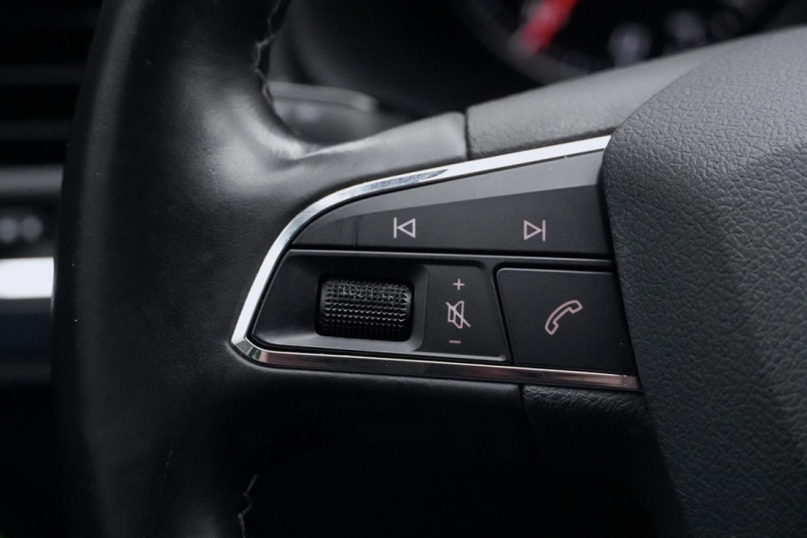 Seat Ateca 1.0 EcoTSI Style Sport | CarPlay | Camera | Pdc | Cruise | Led | Alcantara |