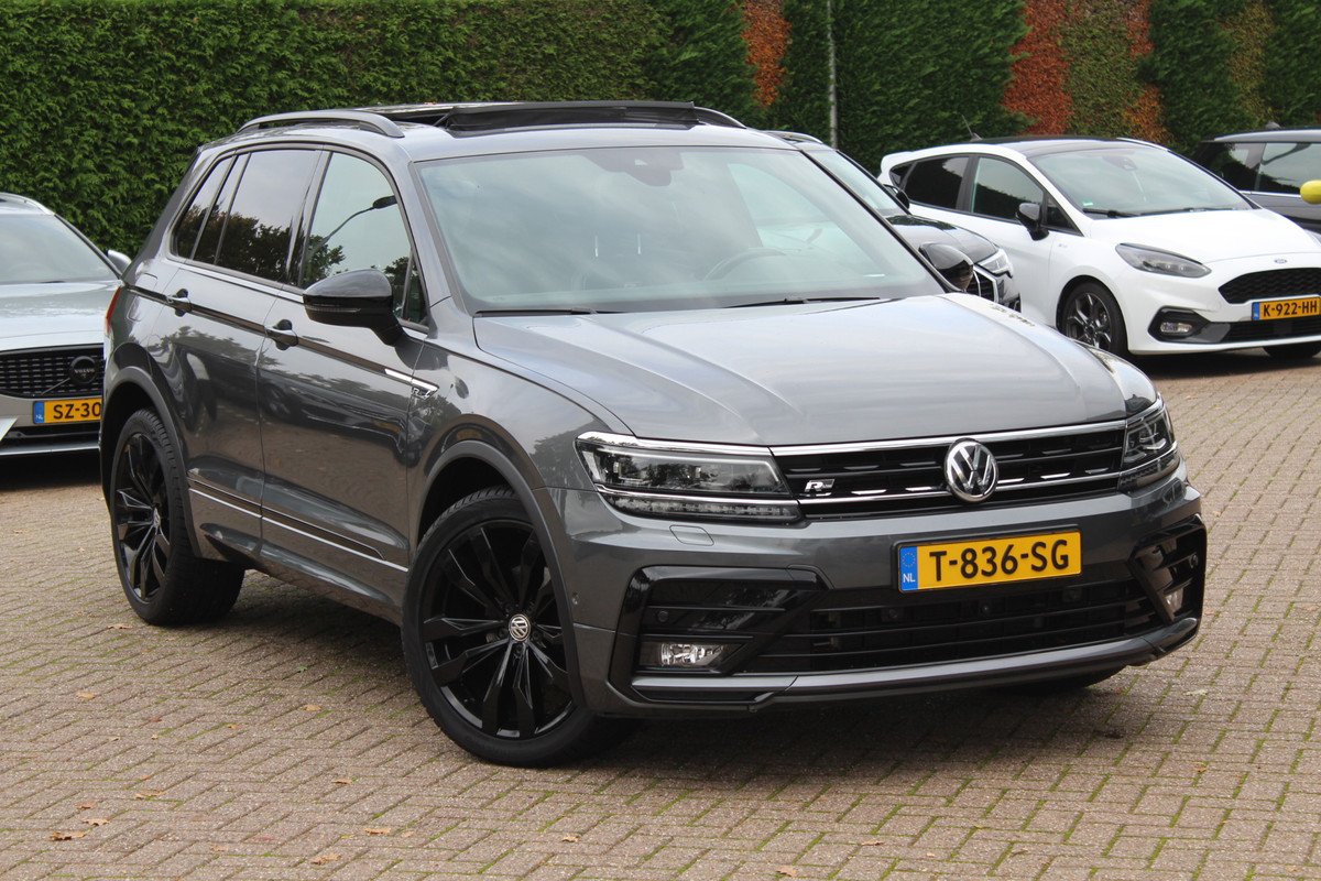 Volkswagen Tiguan 1.5 TSI ACT Highline Business 3x R-Line / Panoramadak / Camera / Leder / 20'' / Blackpack / CarPlay / DAB / Stoelverwarming / Virtual Cockpit / ACC