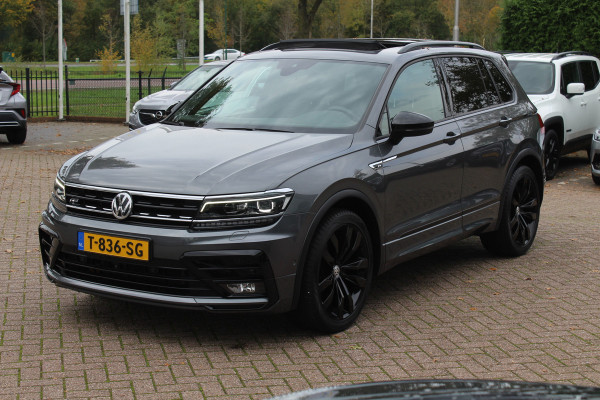 Volkswagen Tiguan 1.5 TSI ACT Highline Business 3x R-Line / Panoramadak / Camera / Leder / 20'' / Blackpack / CarPlay / DAB / Stoelverwarming / Virtual Cockpit / ACC