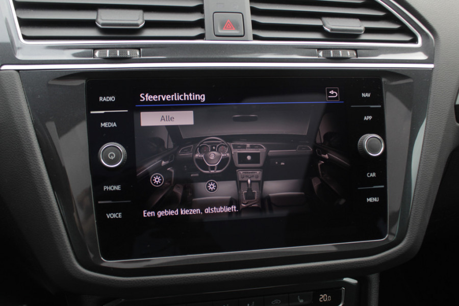 Volkswagen Tiguan 1.5 TSI ACT Highline Business 3x R-Line / Panoramadak / Camera / Leder / 20'' / Blackpack / CarPlay / DAB / Stoelverwarming / Virtual Cockpit / ACC