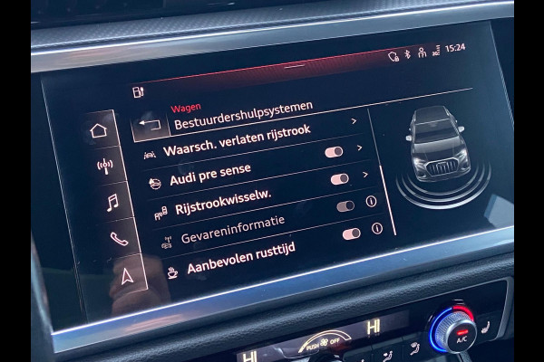 Audi Q3 45E TFSI S-LINE/AUT/CAMERA/MATRIX/BLINDSPOT/LANE/VIRTUAL