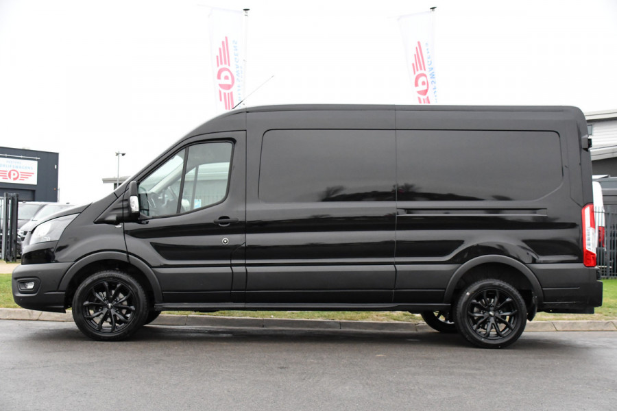 Ford Transit 350 2.0 TDCI L3H2 Black Edition GEEN BTW! 360 Camera, Adaptieve Cruise, Automaat, Sensoren, Stoelverwarming, Trekhaak, Uniek!