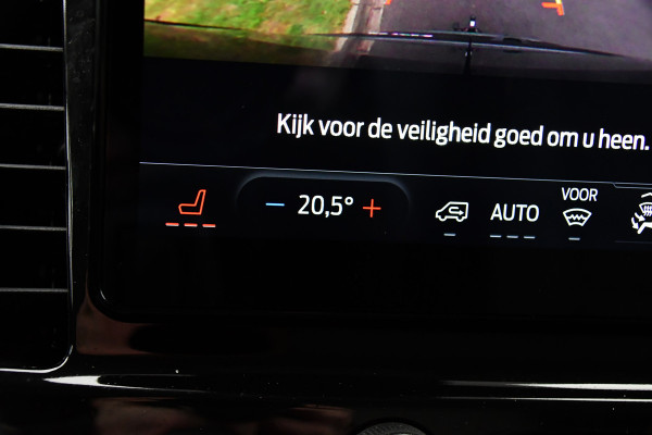 Ford Transit 350 2.0 TDCI L3H2 Black Edition GEEN BTW! 360 Camera, Adaptieve Cruise, Automaat, Sensoren, Stoelverwarming, Trekhaak, Uniek!