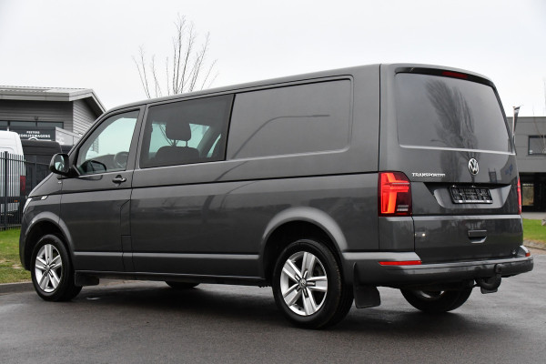 Volkswagen Transporter 2.0 TDI L2H1 DC Highline Adaptieve Cruise, Camera, Carplay, LED, 150pk, Automaat, Multimedia, Trekhaak, Uniek!