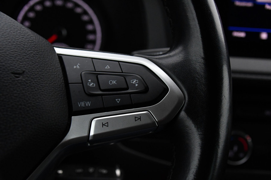 Volkswagen Transporter 2.0 TDI L2H1 DC Highline Adaptieve Cruise, Camera, Carplay, LED, 150pk, Automaat, Multimedia, Trekhaak, Uniek!