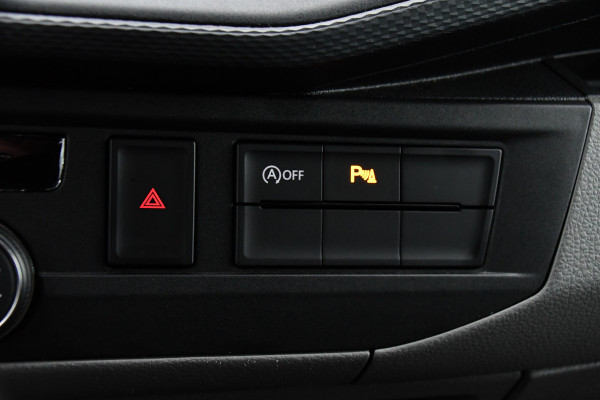Volkswagen Transporter 2.0 TDI L2H1 DC Highline Adaptieve Cruise, Camera, Carplay, LED, 150pk, Automaat, Multimedia, Trekhaak, Uniek!