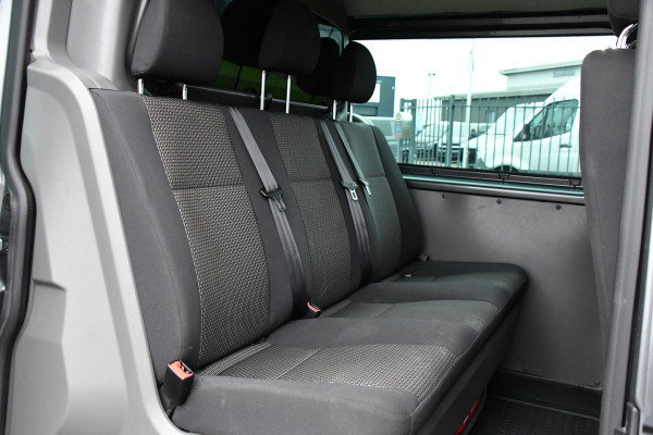 Volkswagen Transporter 2.0 TDI L2H1 DC Highline Adaptieve Cruise, Camera, Carplay, LED, 150pk, Automaat, Multimedia, Trekhaak, Uniek!