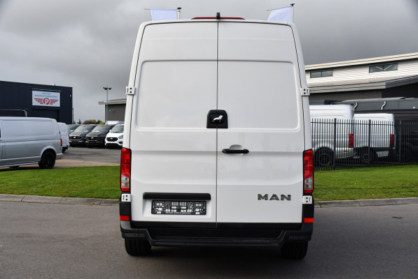 MAN TGE 35 2.0 L3H3 PB Edition Full Options! Adaptieve Cruise, LED, Carplay, 177pk, Automaat, Multimedia, Stoelverwarming, Uniek!