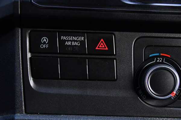 Volkswagen Transporter 2.0 TDI L2H1 DC Edition Cruise, Sensoren, Trekhaak, Airco, 85pk, Radio, Direct leverbaar!