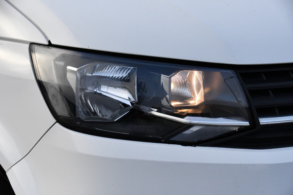 Volkswagen Transporter 2.0 TDI L2H1 DC Edition Cruise, Sensoren, Trekhaak, Airco, 85pk, Radio, Direct leverbaar!