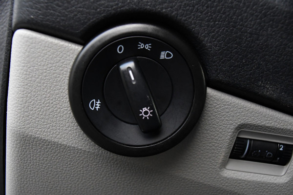 Volkswagen Transporter 2.0 TDI L2H1 DC Edition Cruise, Sensoren, Trekhaak, Airco, 85pk, Radio, Direct leverbaar!