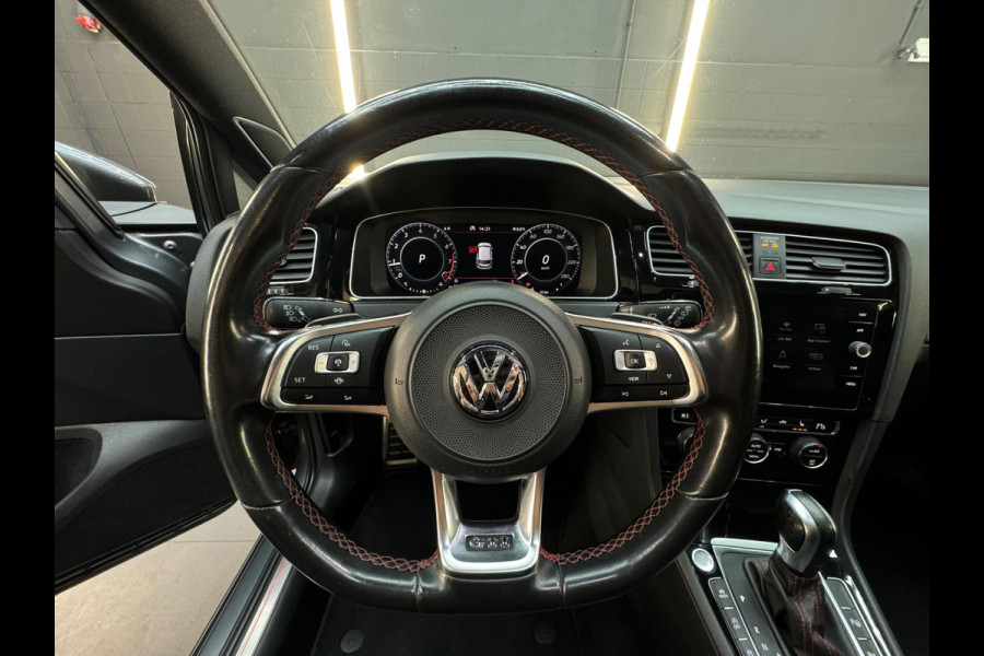 Volkswagen Golf 2.0 TSI GTI Performance Pano|Dynaudio|DCC|Dodehoek|ACC|Lane Assist|Camera|ParkPilot|Standkachel|Sfeer|Stoelver