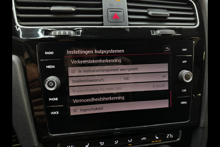 Volkswagen Golf 2.0 TSI GTI Performance Pano|Dynaudio|DCC|Dodehoek|ACC|Lane Assist|Camera|ParkPilot|Standkachel|Sfeer|Stoelver