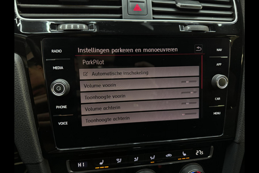 Volkswagen Golf 2.0 TSI GTI Performance Pano|Dynaudio|DCC|Dodehoek|ACC|Lane Assist|Camera|ParkPilot|Standkachel|Sfeer|Stoelver