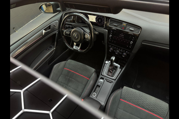 Volkswagen Golf 2.0 TSI GTI Performance Pano|Dynaudio|DCC|Dodehoek|ACC|Lane Assist|Camera|ParkPilot|Standkachel|Sfeer|Stoelver